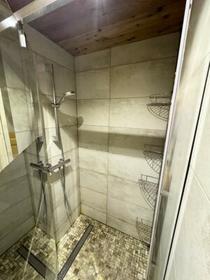 Salle de bains appartement Renardeau la Clavarine Bonneval sur Arc